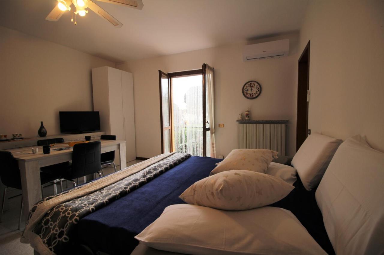 Casa Vacanze Doralice Barzana Esterno foto